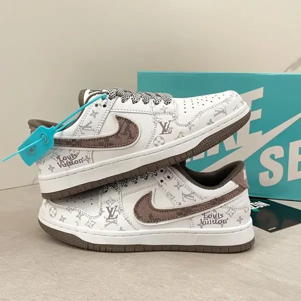 סניקרס לואי ויטון Louis Vuitton x Nike מונוגרם לבן