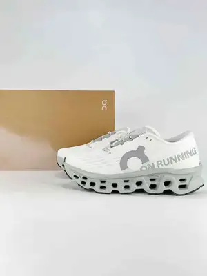 נעליים On Cloud On Running