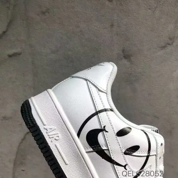 נעלי סניקרס נייקי Nike Air Force