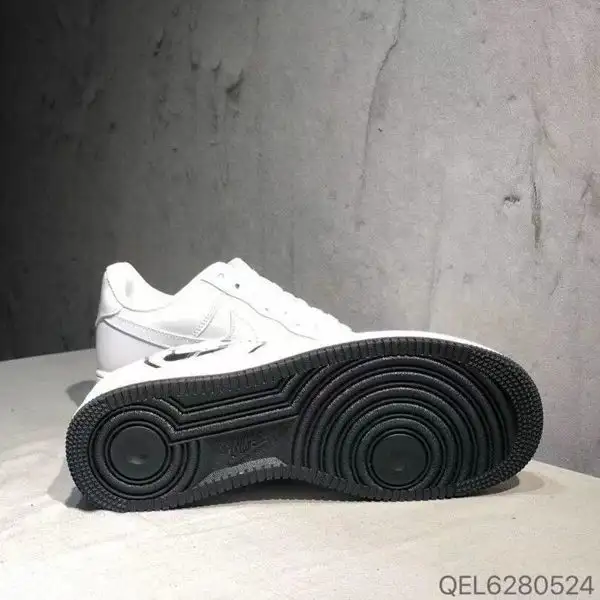 נעלי סניקרס נייקי Nike Air Force