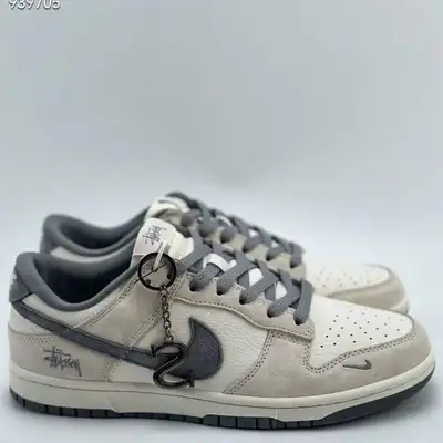 סניקרס נייקי Nike Dunk Low