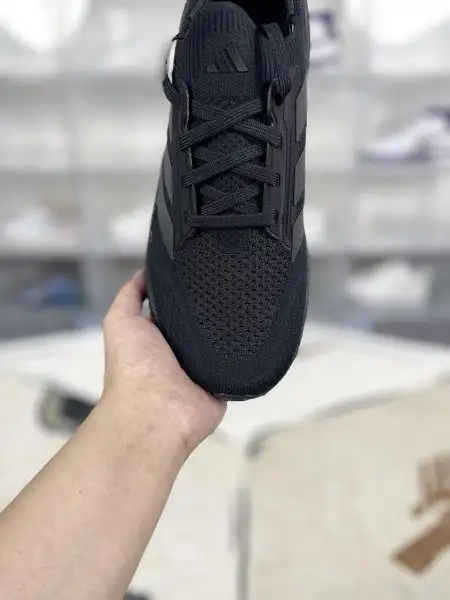 נעלי ריצה אדידס Adidas