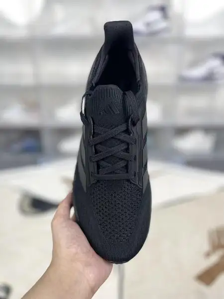נעלי ריצה אדידס Adidas