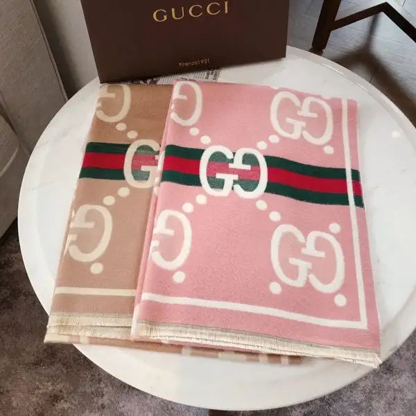 צעיף פאשן נשים גוצ'י Gucci