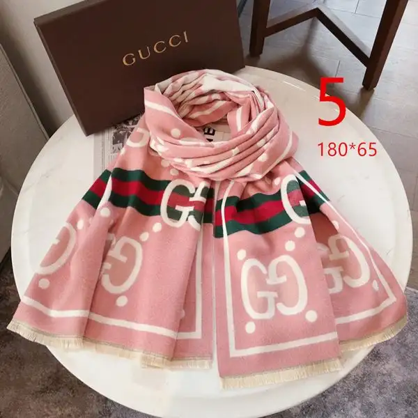 צעיף פאשן נשים גוצ'י Gucci