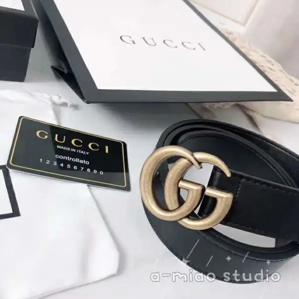 חגורת עור נשים גוצ'י Gucci GG