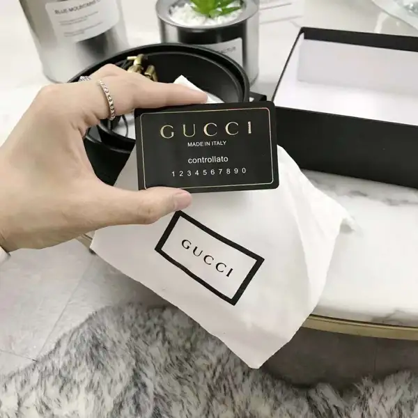 חגורת עור נשים גוצ'י Gucci GG
