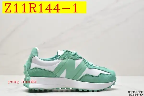 נעלי ריצה נשים ניו באלאנס New Balance 327