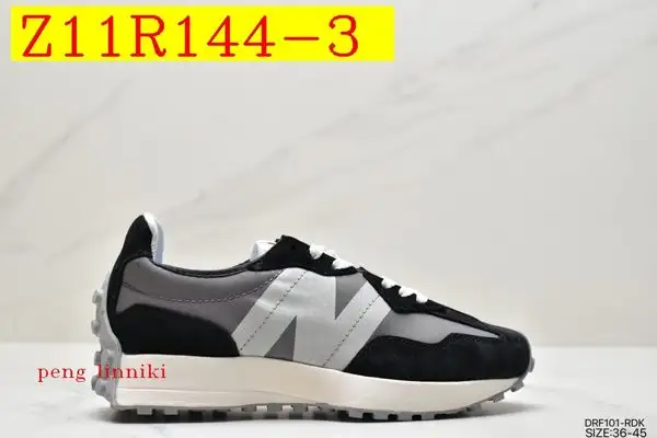 נעלי ריצה נשים ניו באלאנס New Balance 327