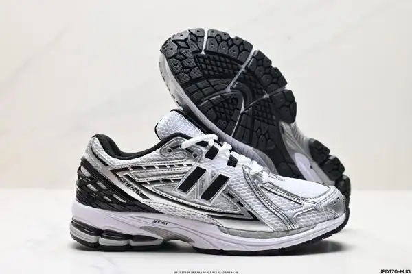 נעלי ספורט רשת ניו באלאנס New Balance 1906R בגזרה נמוכה